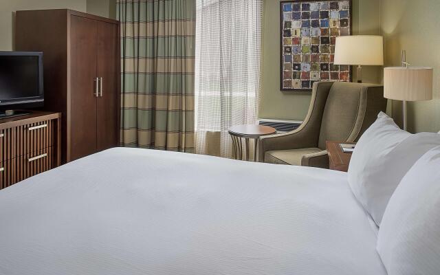 DoubleTree by Hilton Collinsville - St. Louis