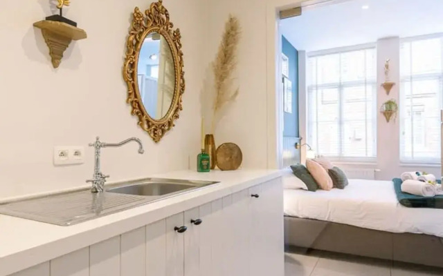 Art Deco Style Studio in the Heart of Bruges