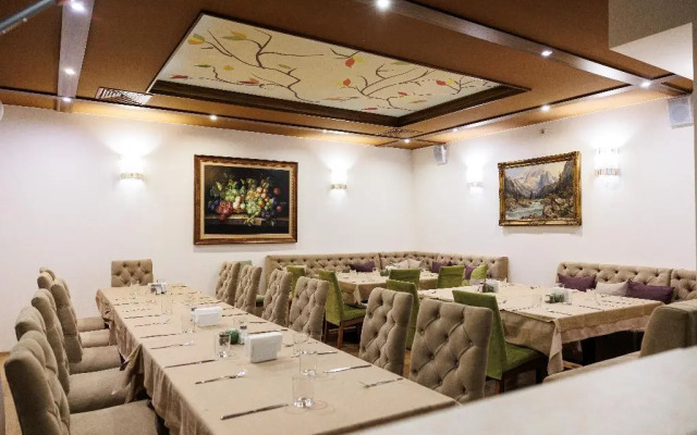 Green Wood Resort Apartments