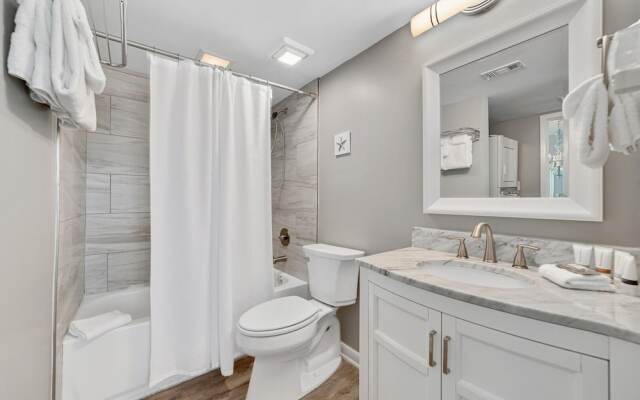 Relaxing 2bd/2ba w/ Partial View & Pool