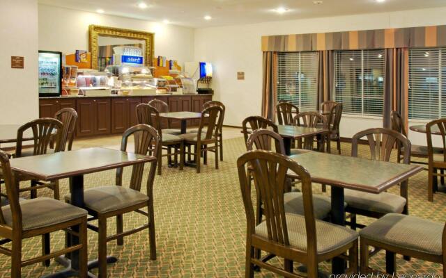 Holiday Inn Express Hotel & Suites Livingston by IHG