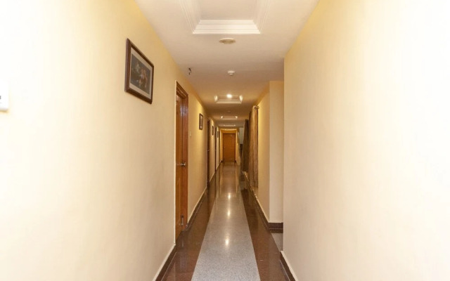 Hotel Gayathri Grand by OYO Rooms