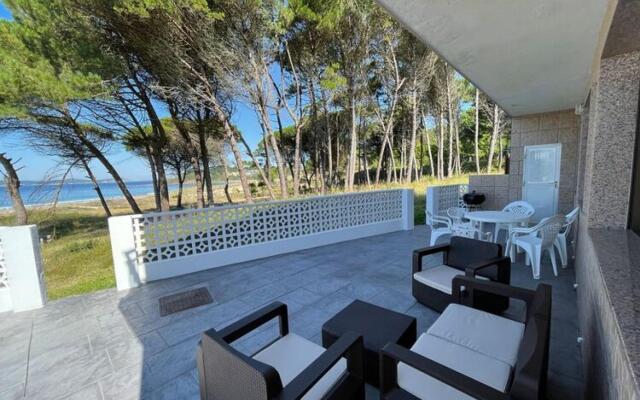 Comfortable Apartment in Sanxenxo with Terrace