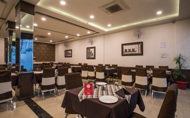 Townhouse 704 Hotel Divya Palace