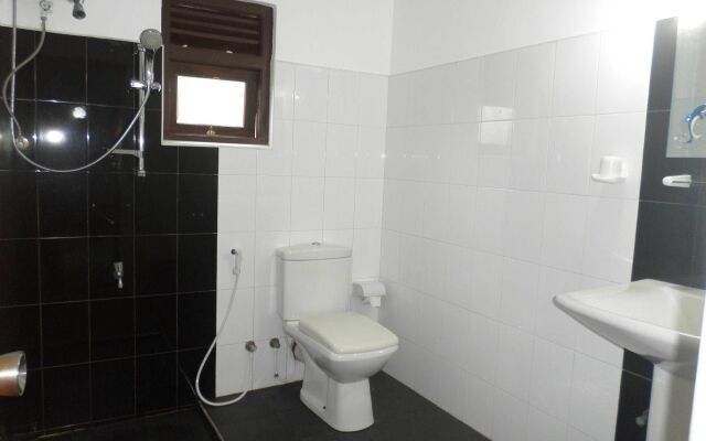 Thilaka City Hotel