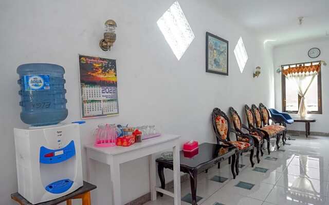 RedDoorz Syariah @ Elga Sastro Inn Malioboro