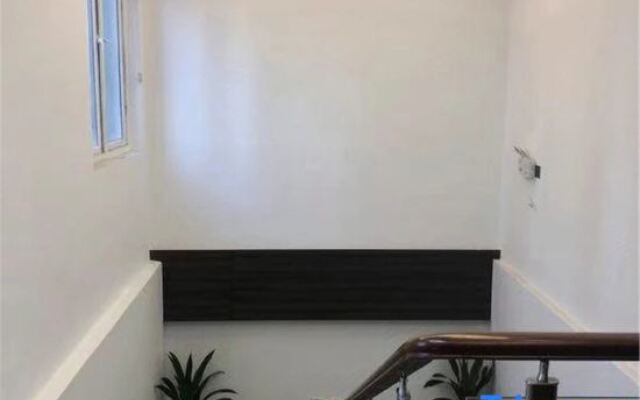 Zheli Fashionable Hotel