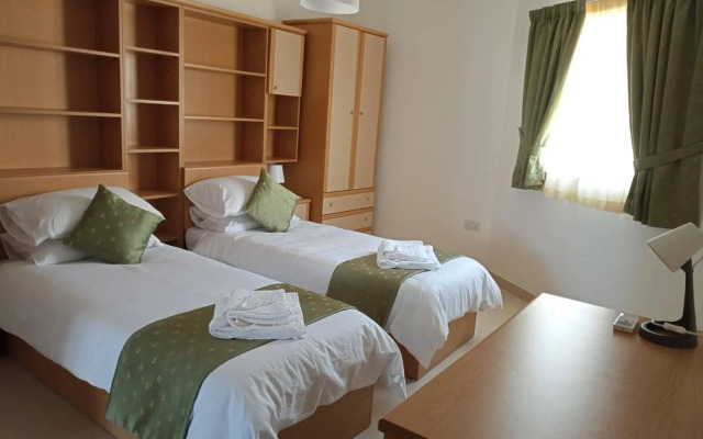 3 Bedroom Air-conditioned Apartment with Roof Terrace