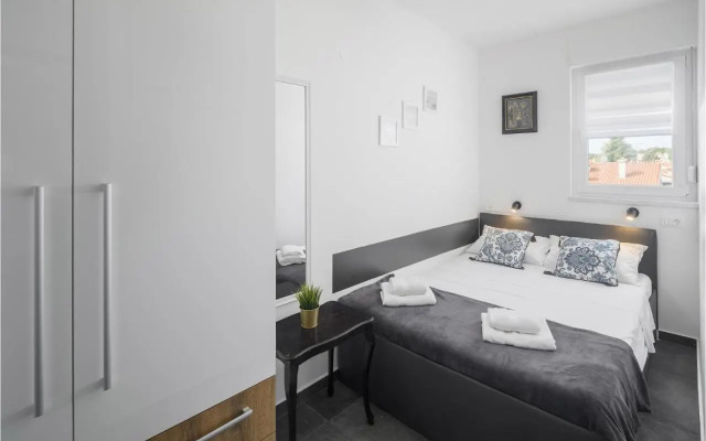 Two-Bedroom Apartment in Cervar Porat