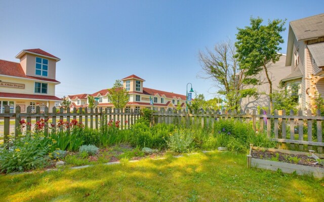 Downtown Traverse City Home - Walk to Beaches!