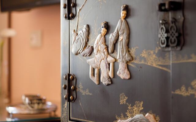 Saint George's House