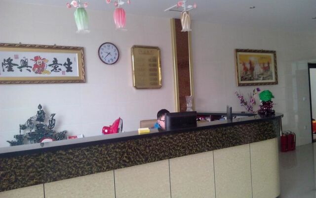 Longmen Hengtong Motel