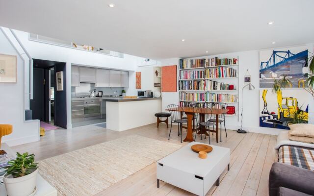 2 Bedroom Home in Hackney With Roof Terrace