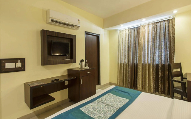 OYO 2048 Hotel Le Grand
