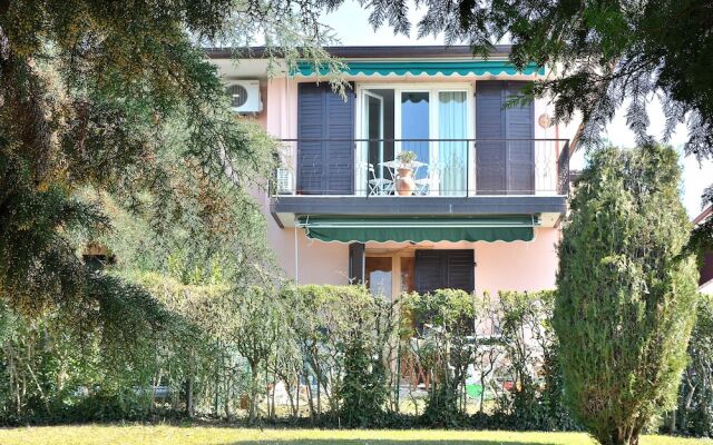 Apartment Bardolino With Lake View