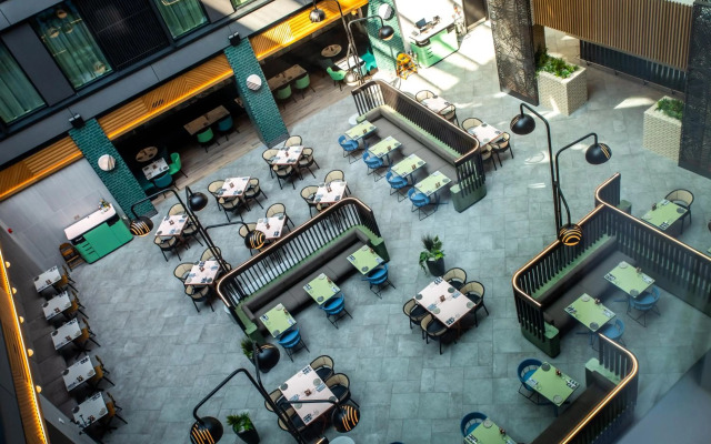 Holiday Inn London Heathrow - Bath Road by IHG