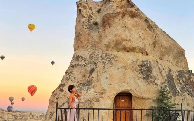 Arif Cave Hotel