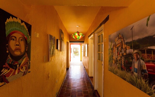 Fatima Suites - Hostel