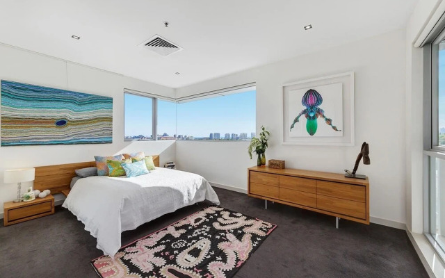 Penthouse with Stunning City Views