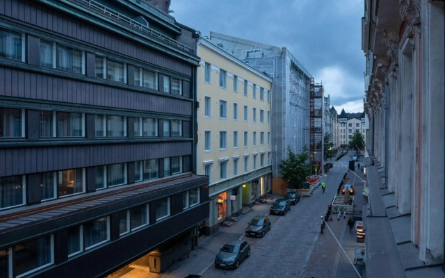 Luxury 2BR Central Getaway, Workation, Staycation, Remote Work