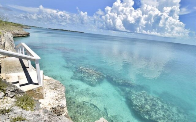 Cupid's Way by Eleuthera Vacation Rentals