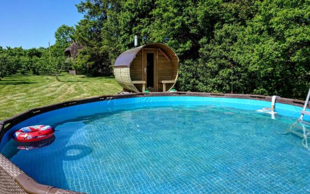 Toomalõuka Tourist Farm