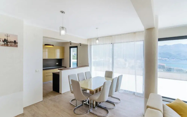 Budva Gate Penthouse