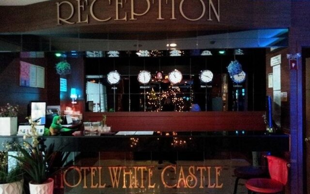 Hotel White Castle