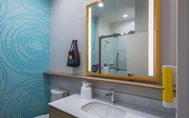 Tru by Hilton Garland Richardson