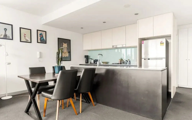 Spacious 2-bed With Two Balconies With City Views