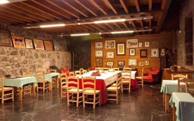 Hotel Antsotegi