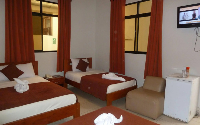 Huayruro Hostal