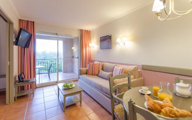 Pierre & Vacances Hotel Du Golf De Pont Royal En Provence