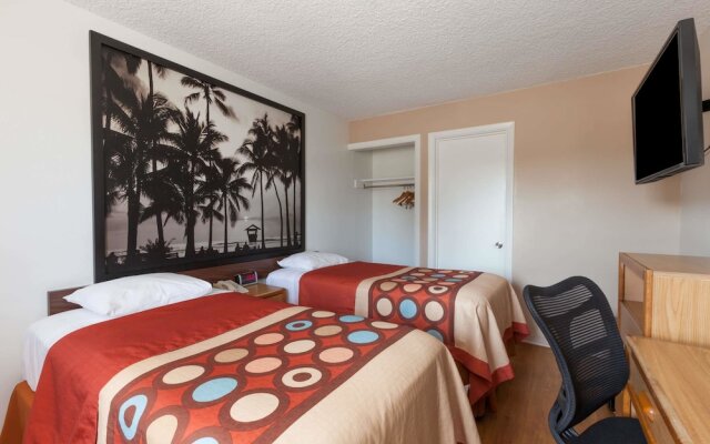 Super 8 Santa Barbara/Goleta