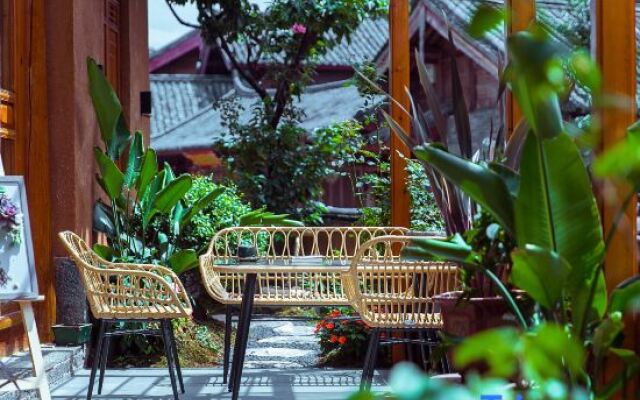 Lijiang Sunshine Garden Villa