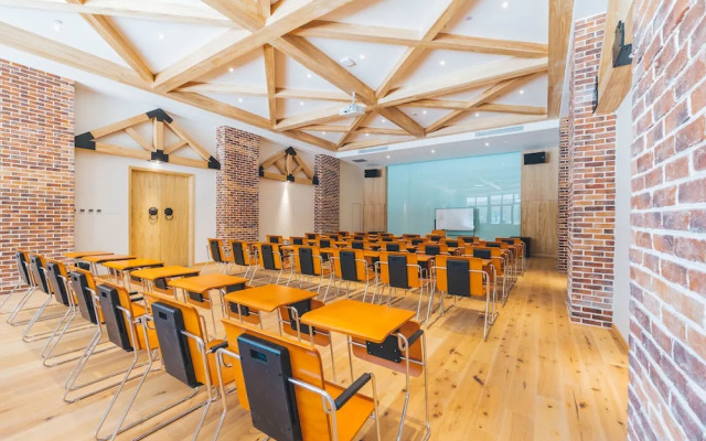 Atour Hotel Wuhan Changqing Road