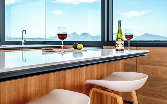 Elements - Freycinet Holiday Houses