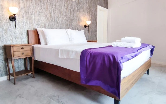 Ege Hotel