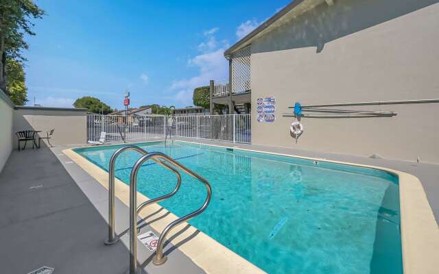 Econo Lodge Woodland near I-5