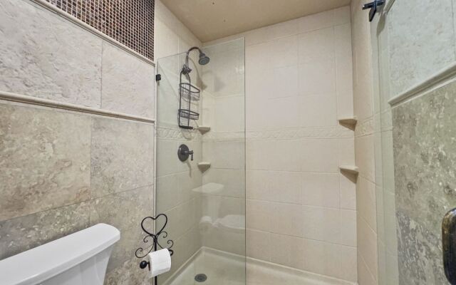 Linkside 3 Bedroom Townhouse by RedAwning