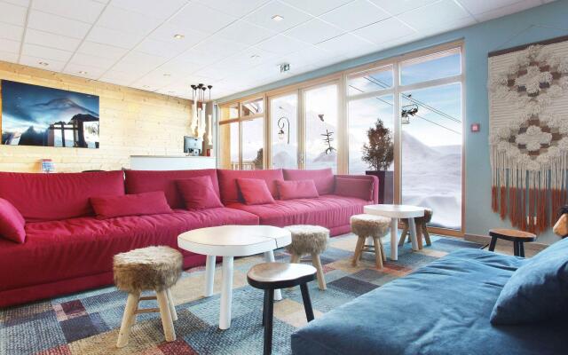 Modern apartment on the slopes in the extensive Paradiski