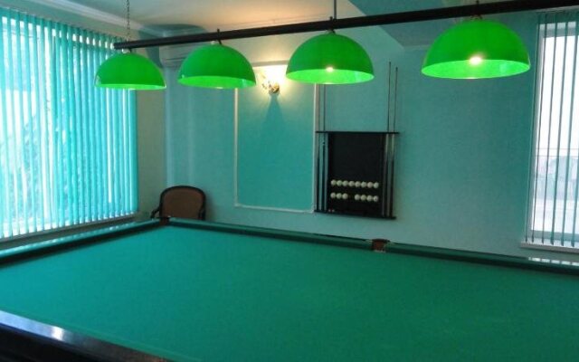 Yuventa Hotel