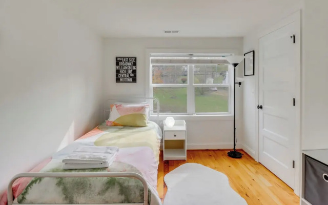 Warrenton Gem: Walk to Downtown!