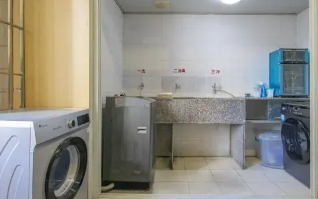 Mulan Hotel (Fuzhou Sanfang Qixiang Provincial Hospital Subway Station Store)