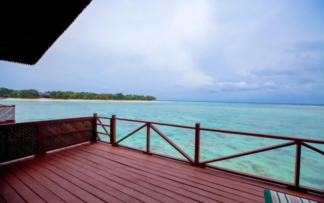 Pom Pom Island Resort