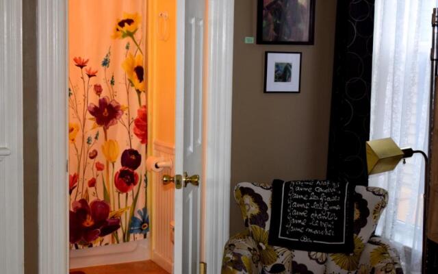 The Muse Gallery Guesthouse