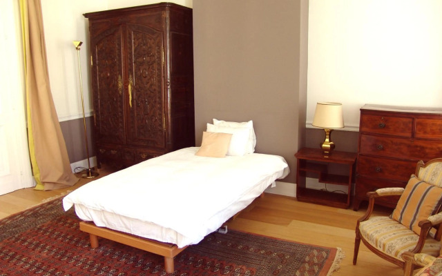 Louise Chatelain suites