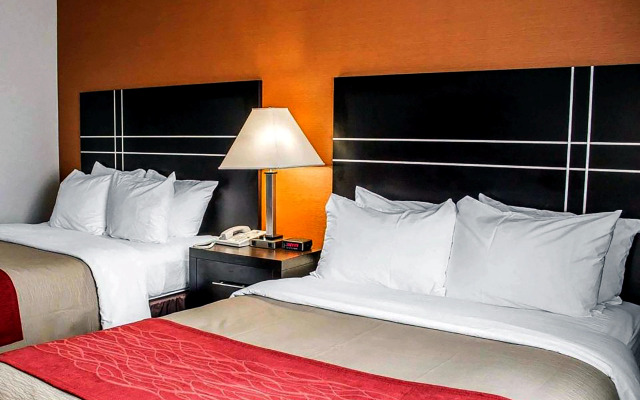 Howard Johnson by Wyndham Columbus State Fairgrounds I-71