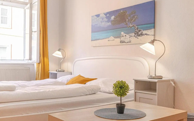 Peerles 2BR Apt. Perfectly Situated&Well Connected