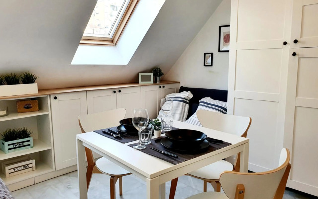 Captain's Penthouse Studio